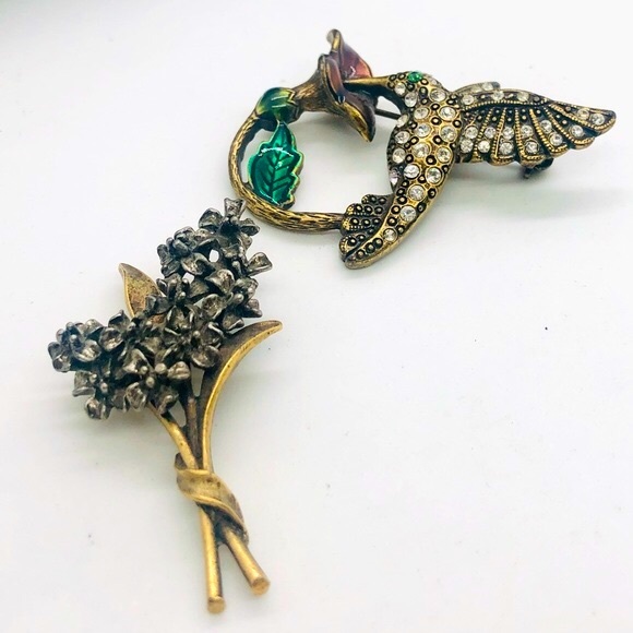 Vintage Signed ART Flower Brooch & Hummingbird Brooch - Picture 9 of 10